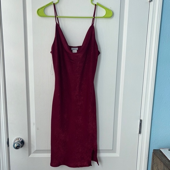 Rue21 Dresses & Skirts - Rue21 Red Sleeveless V-Neck Mini Dress